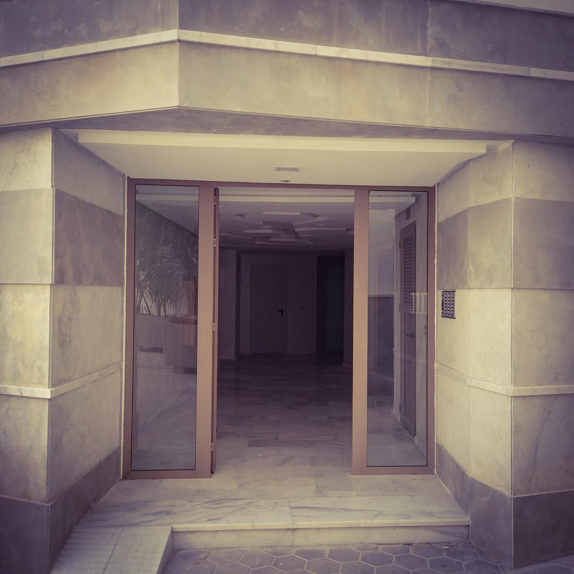 Super Apartement Totalement Neuf Et Climatise A Cote Du Centre Commercial Marjane M2 タンジェ エクステリア 写真