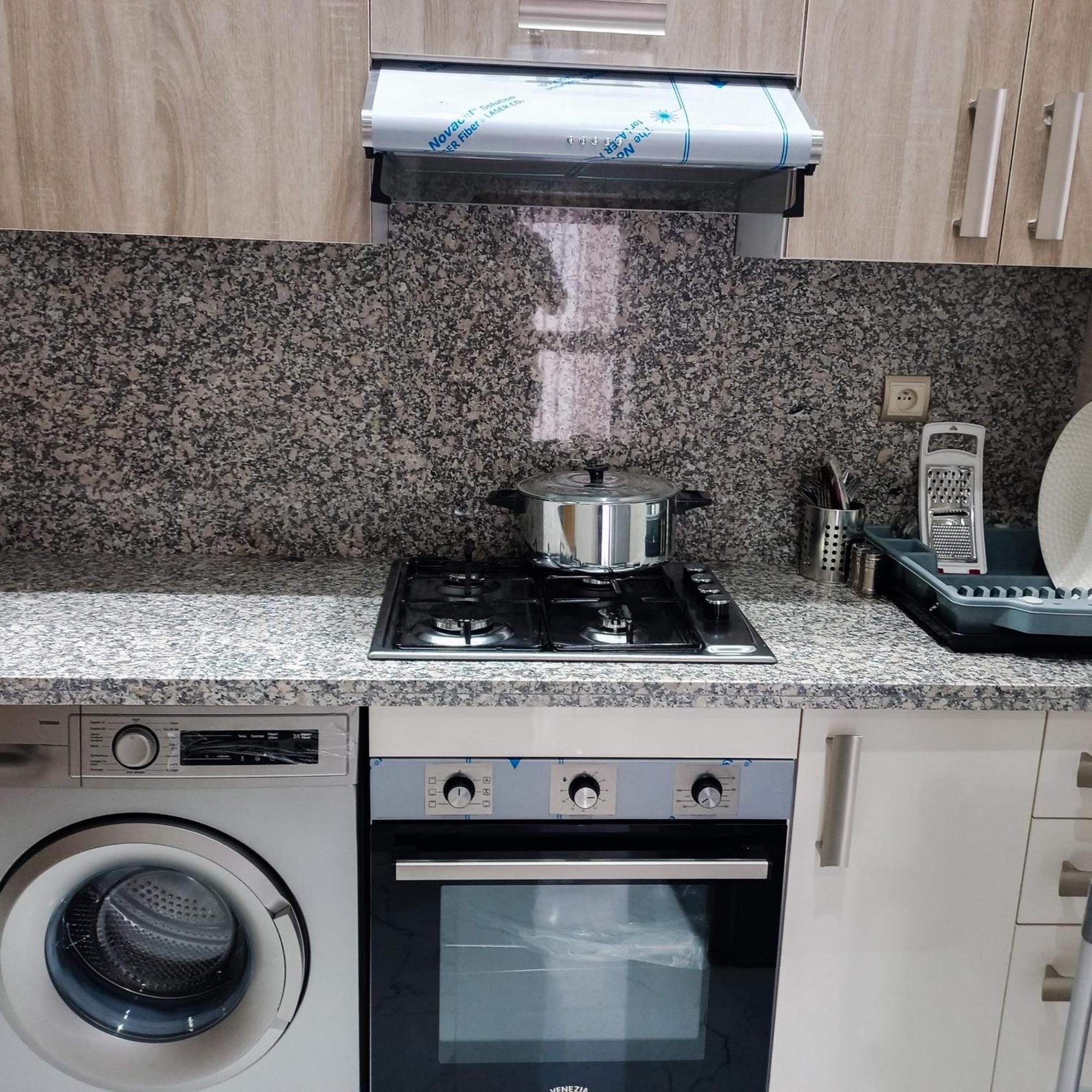Super Apartement Totalement Neuf Et Climatise A Cote Du Centre Commercial Marjane M2 タンジェ エクステリア 写真