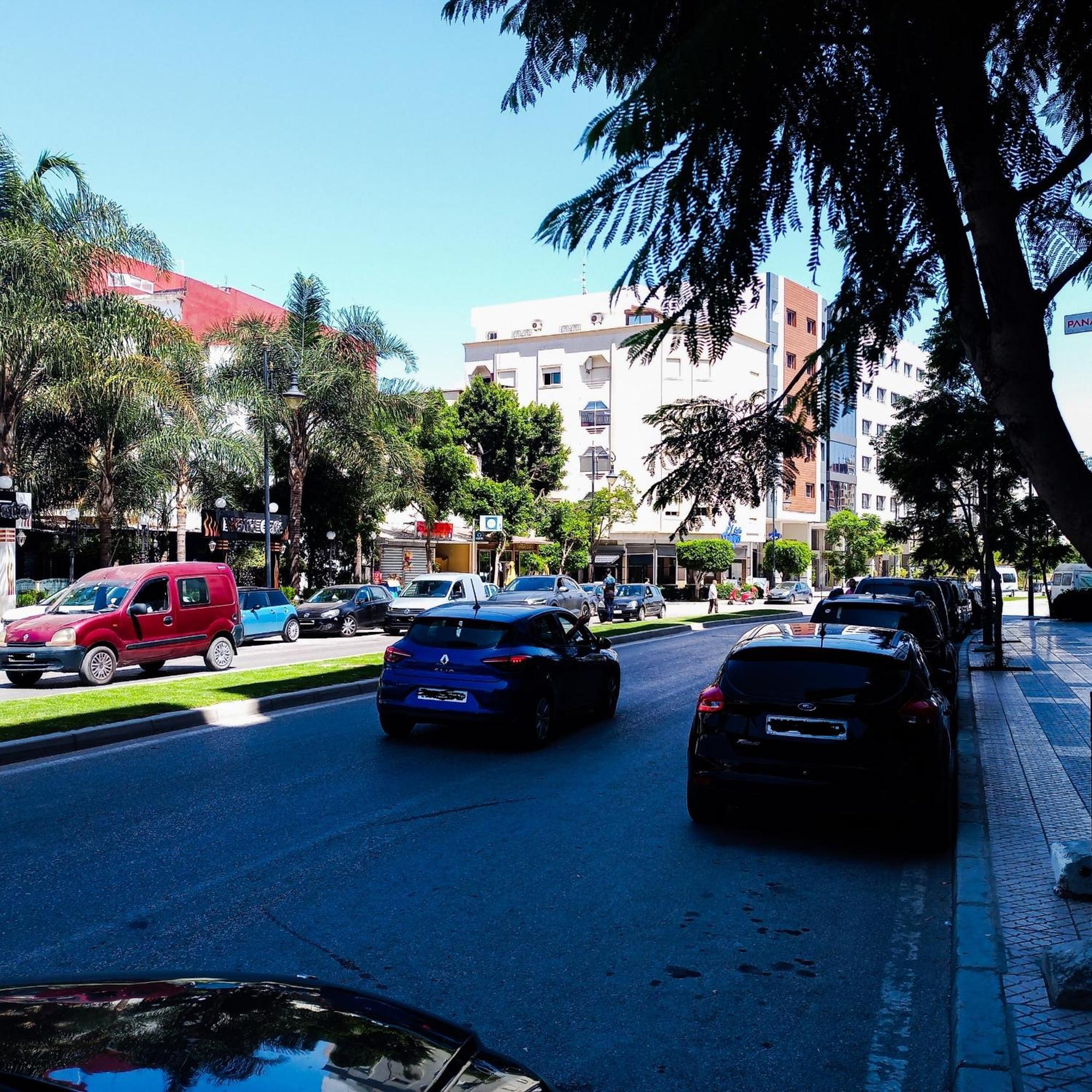 Super Apartement Totalement Neuf Et Climatise A Cote Du Centre Commercial Marjane M2 タンジェ エクステリア 写真